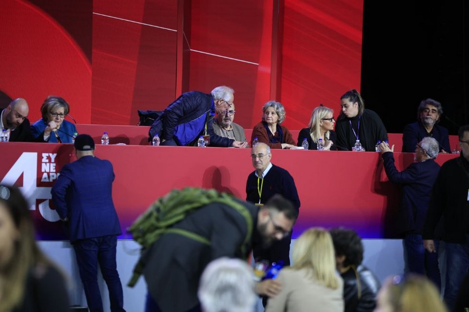 Εντάσεις, αψιμαχίες, φωνές αλλά και selfies, χαμόγελα, πηγαδάκια -Η 3η ημέρα του Συνεδρίου ΣΥΡΙΖΕ σε φωτό-βίντεο