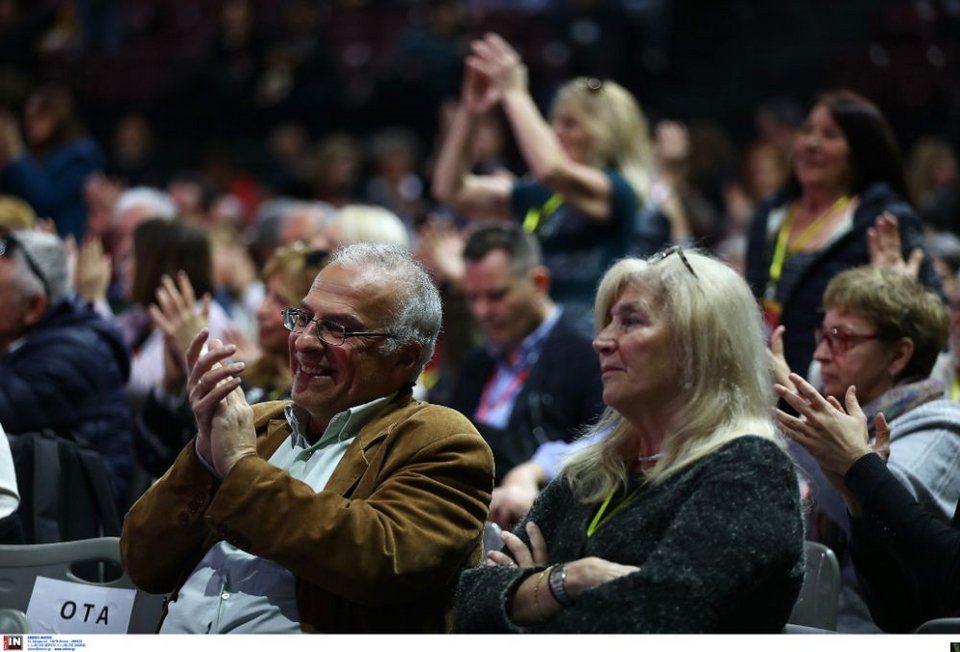 Εντάσεις, αψιμαχίες, φωνές αλλά και selfies, χαμόγελα, πηγαδάκια -Η 3η ημέρα του Συνεδρίου ΣΥΡΙΖΕ σε φωτό-βίντεο