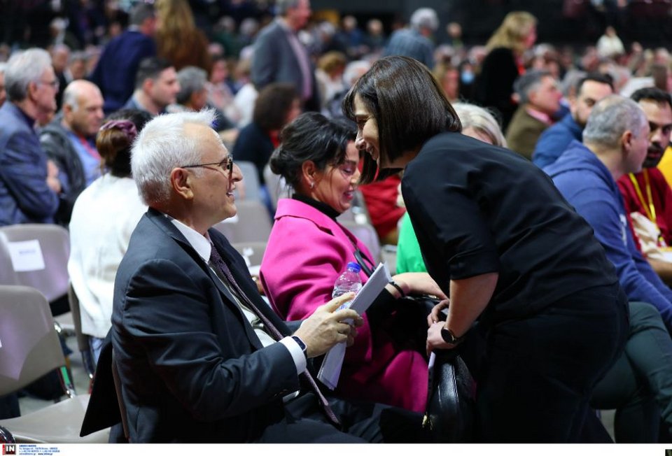 Εντάσεις, αψιμαχίες, φωνές αλλά και selfies, χαμόγελα, πηγαδάκια -Η 3η ημέρα του Συνεδρίου ΣΥΡΙΖΕ σε φωτό-βίντεο