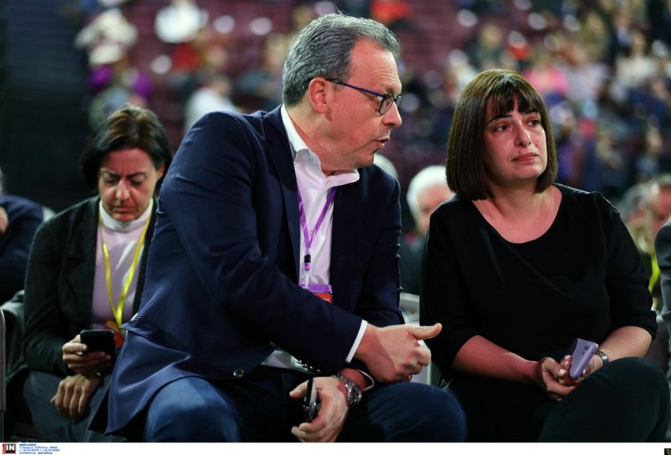 Εντάσεις, αψιμαχίες, φωνές αλλά και selfies, χαμόγελα, πηγαδάκια -Η 3η ημέρα του Συνεδρίου ΣΥΡΙΖΕ σε φωτό-βίντεο