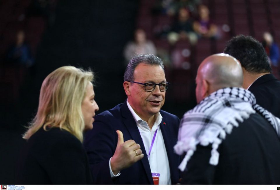 Εντάσεις, αψιμαχίες, φωνές αλλά και selfies, χαμόγελα, πηγαδάκια -Η 3η ημέρα του Συνεδρίου ΣΥΡΙΖΕ σε φωτό-βίντεο