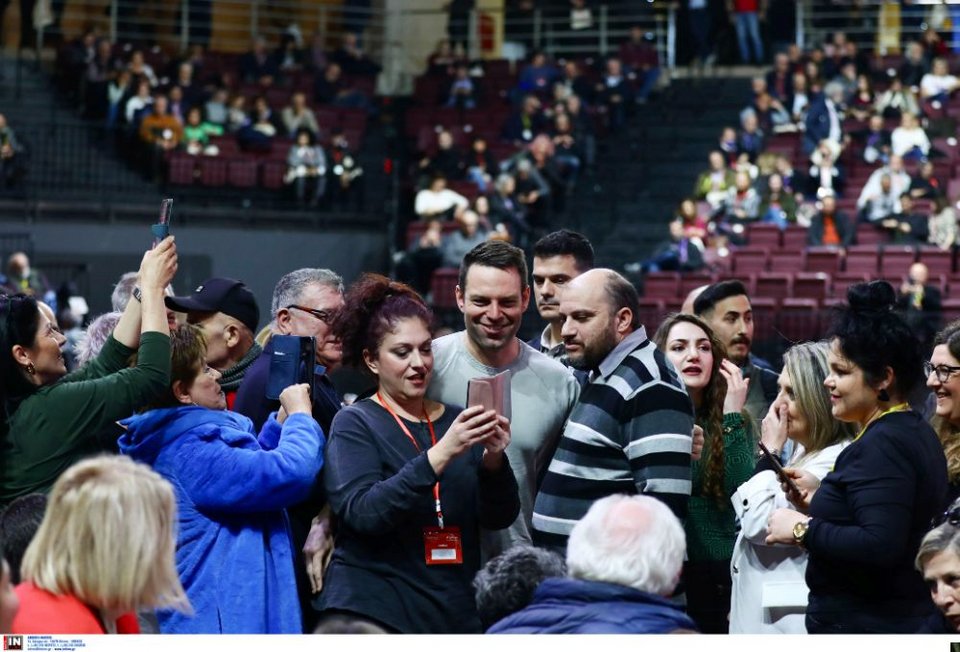 Εντάσεις, αψιμαχίες, φωνές αλλά και selfies, χαμόγελα, πηγαδάκια -Η 3η ημέρα του Συνεδρίου ΣΥΡΙΖΕ σε φωτό-βίντεο