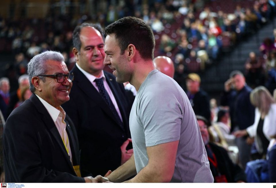 Εντάσεις, αψιμαχίες, φωνές αλλά και selfies, χαμόγελα, πηγαδάκια -Η 3η ημέρα του Συνεδρίου ΣΥΡΙΖΕ σε φωτό-βίντεο