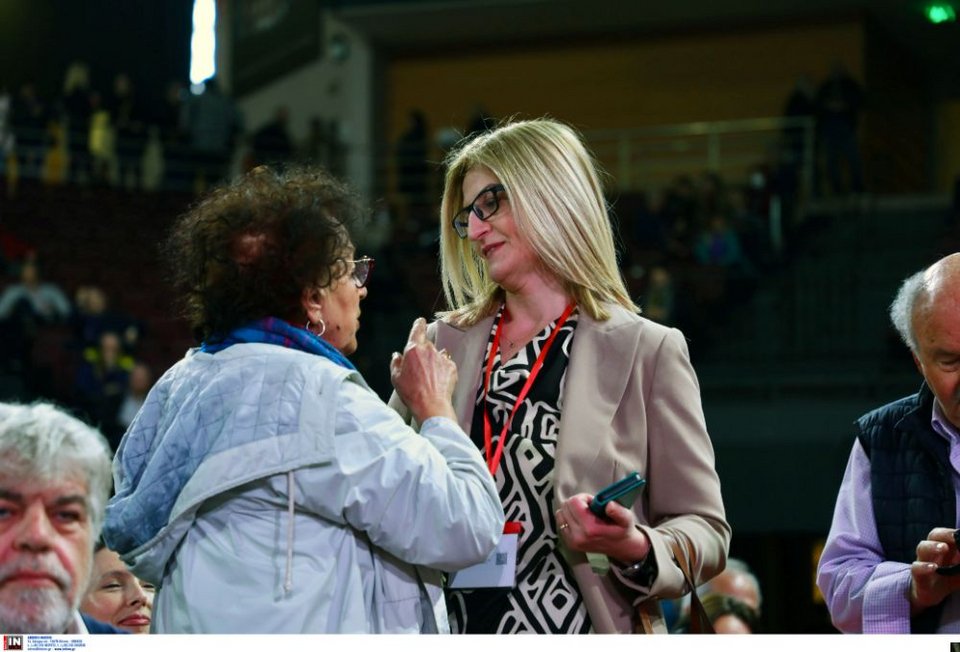 Εντάσεις, αψιμαχίες, φωνές αλλά και selfies, χαμόγελα, πηγαδάκια -Η 3η ημέρα του Συνεδρίου ΣΥΡΙΖΕ σε φωτό-βίντεο