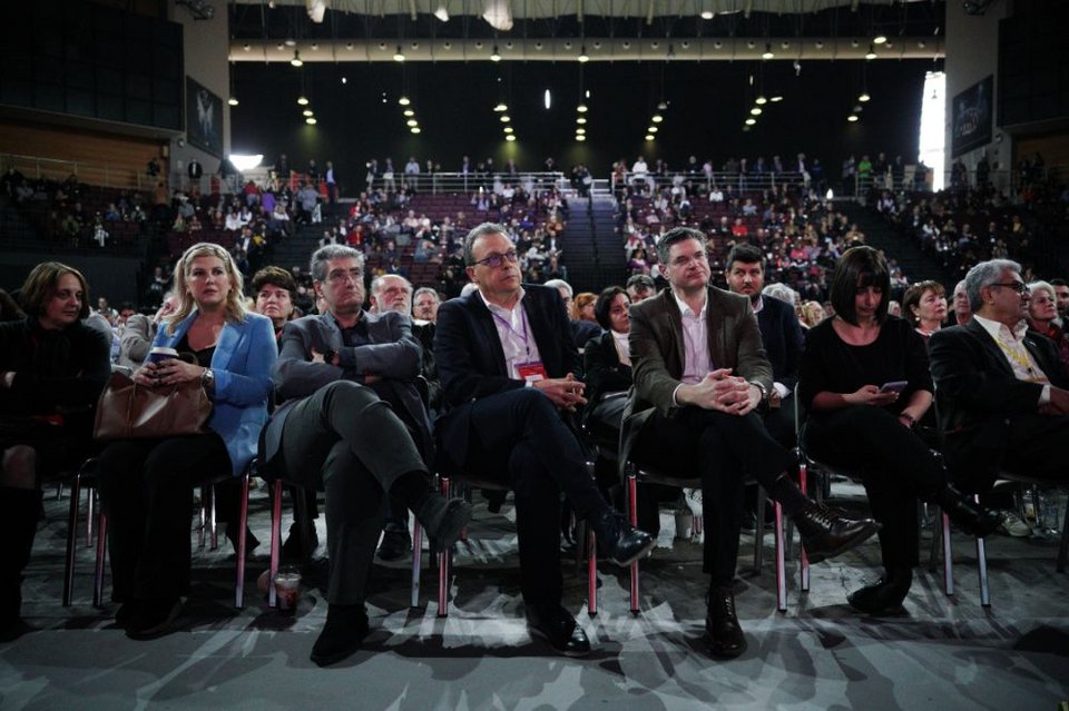 Εντάσεις, αψιμαχίες, φωνές αλλά και selfies, χαμόγελα, πηγαδάκια -Η 3η ημέρα του Συνεδρίου ΣΥΡΙΖΕ σε φωτό-βίντεο