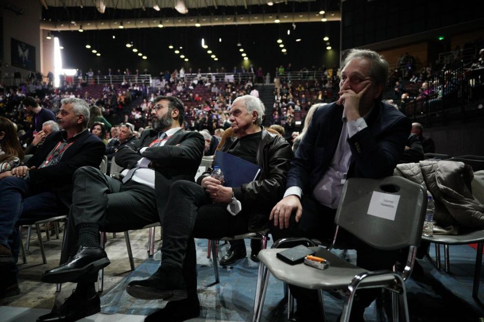 Εντάσεις, αψιμαχίες, φωνές αλλά και selfies, χαμόγελα, πηγαδάκια -Η 3η ημέρα του Συνεδρίου ΣΥΡΙΖΕ σε φωτό-βίντεο