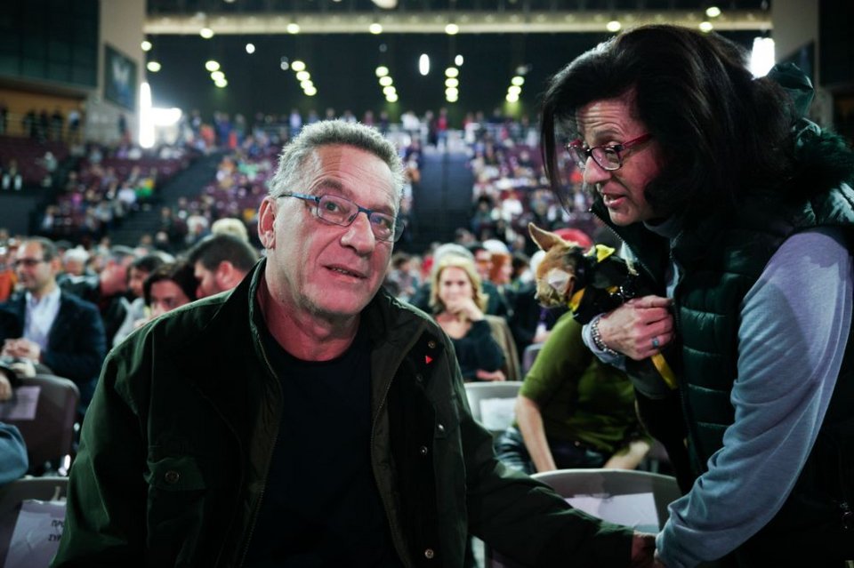 Εντάσεις, αψιμαχίες, φωνές αλλά και selfies, χαμόγελα, πηγαδάκια -Η 3η ημέρα του Συνεδρίου ΣΥΡΙΖΕ σε φωτό-βίντεο