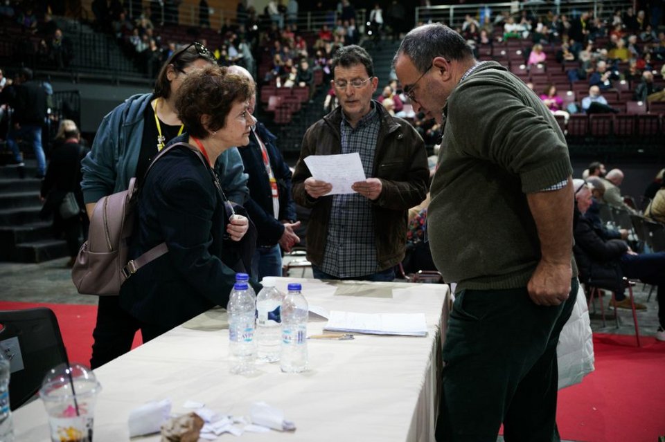 Εντάσεις, αψιμαχίες, φωνές αλλά και selfies, χαμόγελα, πηγαδάκια -Η 3η ημέρα του Συνεδρίου ΣΥΡΙΖΕ σε φωτό-βίντεο