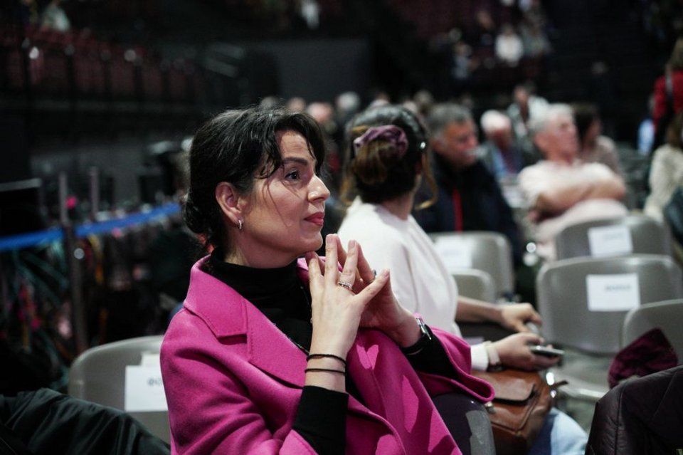 Εντάσεις, αψιμαχίες, φωνές αλλά και selfies, χαμόγελα, πηγαδάκια -Η 3η ημέρα του Συνεδρίου ΣΥΡΙΖΕ σε φωτό-βίντεο