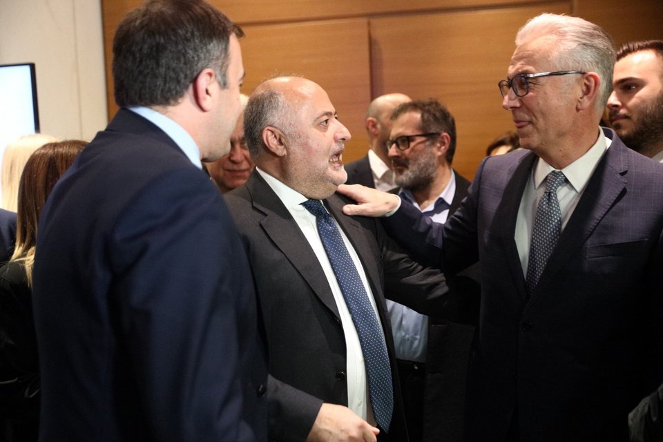 Ο Θ. Ρουσόπουλος με τον Δ. Τσιόδρα -Φωτογραφία: ΓΙΑΝΝΗΣ ΠΑΝΑΓΟΠΟΥΛΟΣ/EUROKINISSI