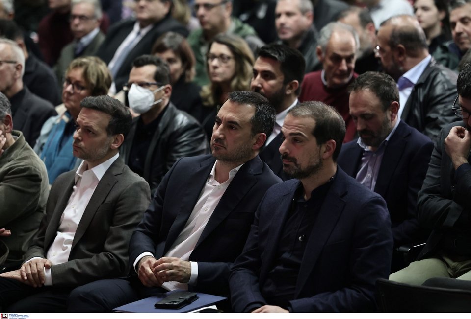 (Από αριστερά) Ο δήμαρχος Αθηναίων Χάρης Δούκας, ο Αλέξης Χαρίτσης και Γαβριήλ Σακελλαρίδης / Φωτογραφία: Intime -ΛΙΑΚΟΣ ΓΙΑΝΝΗΣ