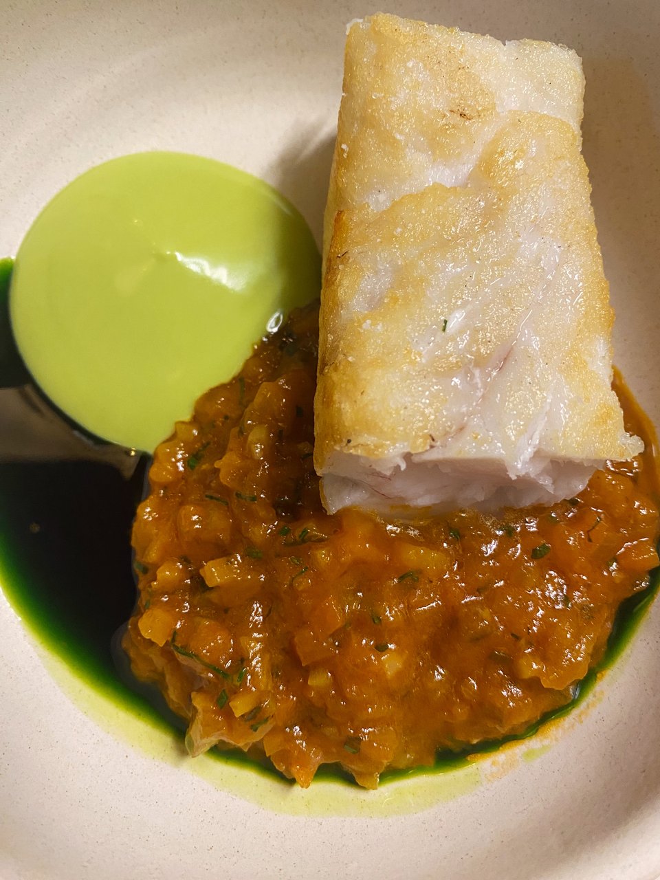 Το πιάτο με τον μπακαλιάρο ραγού / Φωτογραφία: Μάνος Λειβαδάρος / iefimerida