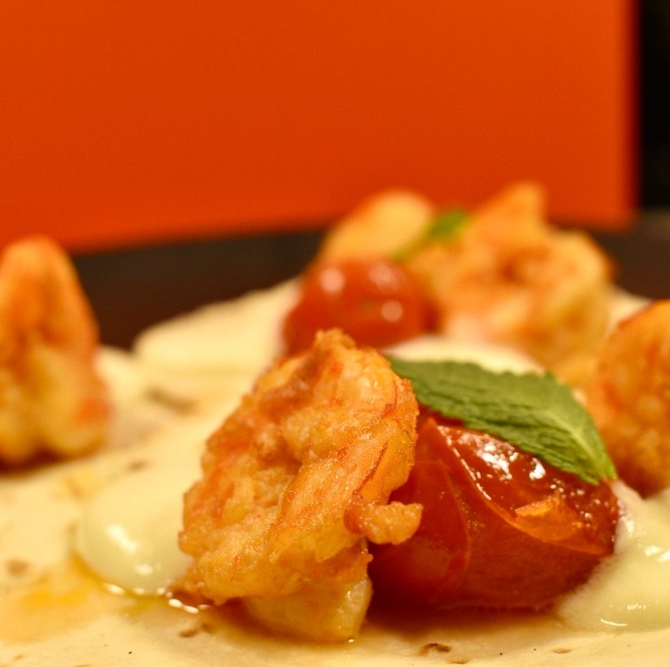 Τα νέα tacos γαρίδας με τοματίνια / Φωτογραφία: Κωστής Κώνστας 