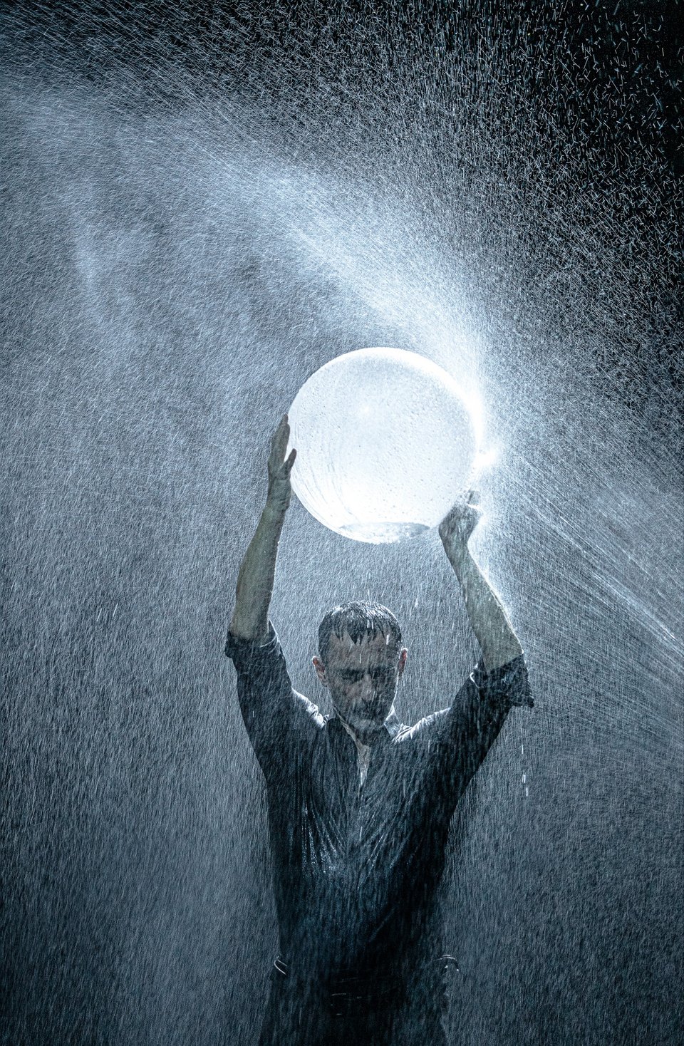 Το INK του Δημήτρη Παπαϊωάννου, μόνο για πέντε παραστάσεις που έχουν ήδη γίνει sold out (22-26/4)