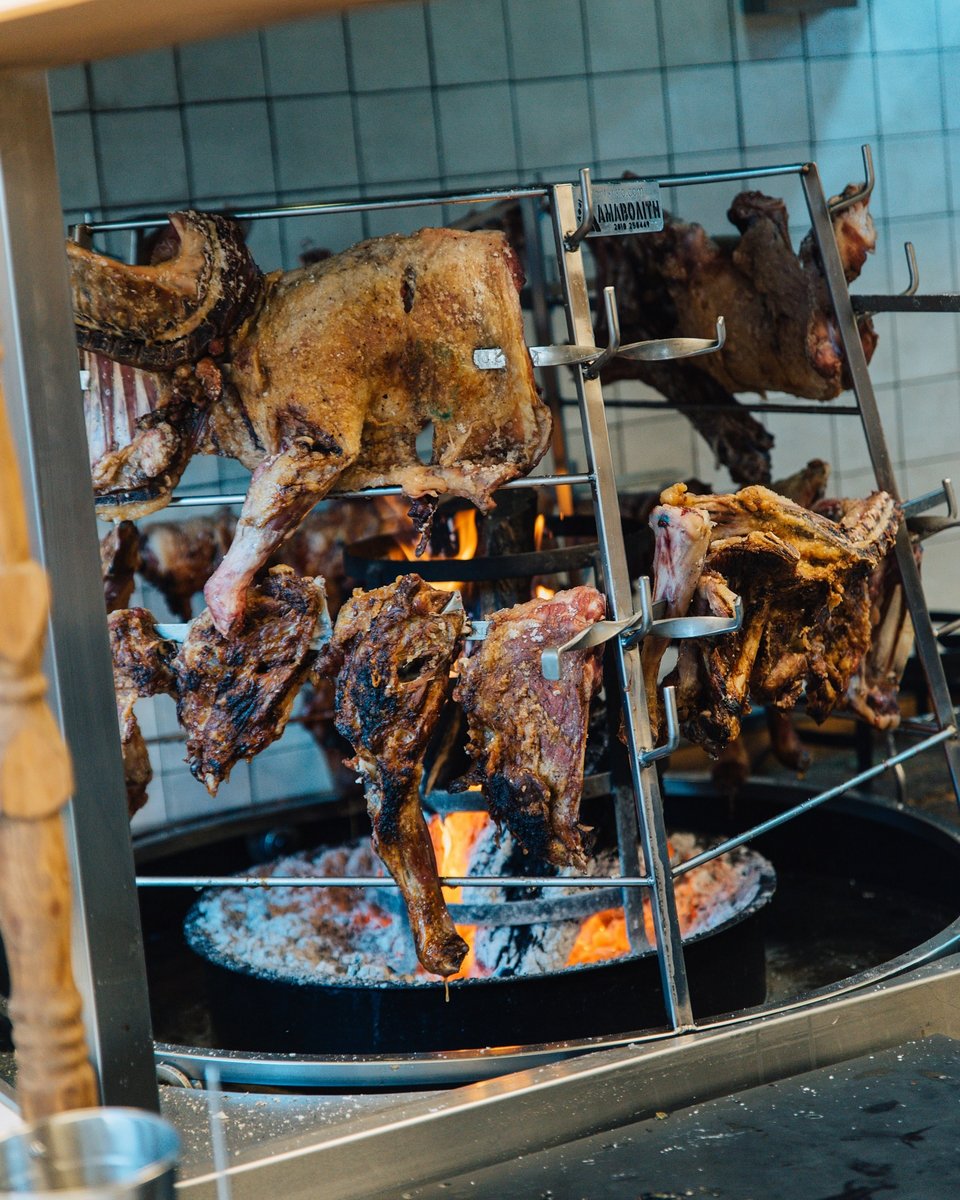 H σχάρα στο αντικριστό του Αορίτη στα Ιλίσια / Φωτογραφία: aoritis_kritisthimises/Instagram