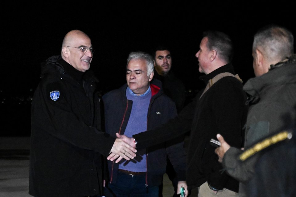 δένδιας