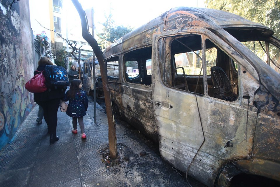 Εμπρηστική επίθεση σε οχήματα στου Ζωγράφου