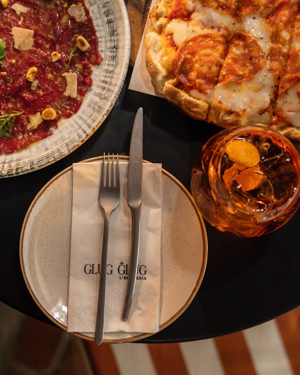 Καρπάτσιο μοσχαριού και pizzeti στο Glug Glug / Φωτογραφία: glug_glug_athens/Instagram