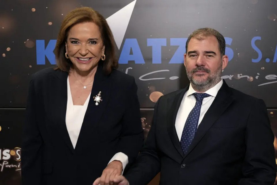 Η Βουλευτής Χανιών ΝΔ, κ. Ντόρα Μπακογιάννη και ο Πρόεδρος και CEO του ομίλου Καράτζη, κ. Αντώνης Καράτζης