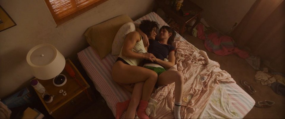 Πρόκειται για μια queer ταινία με έντονα στοιχεία θρίλερ