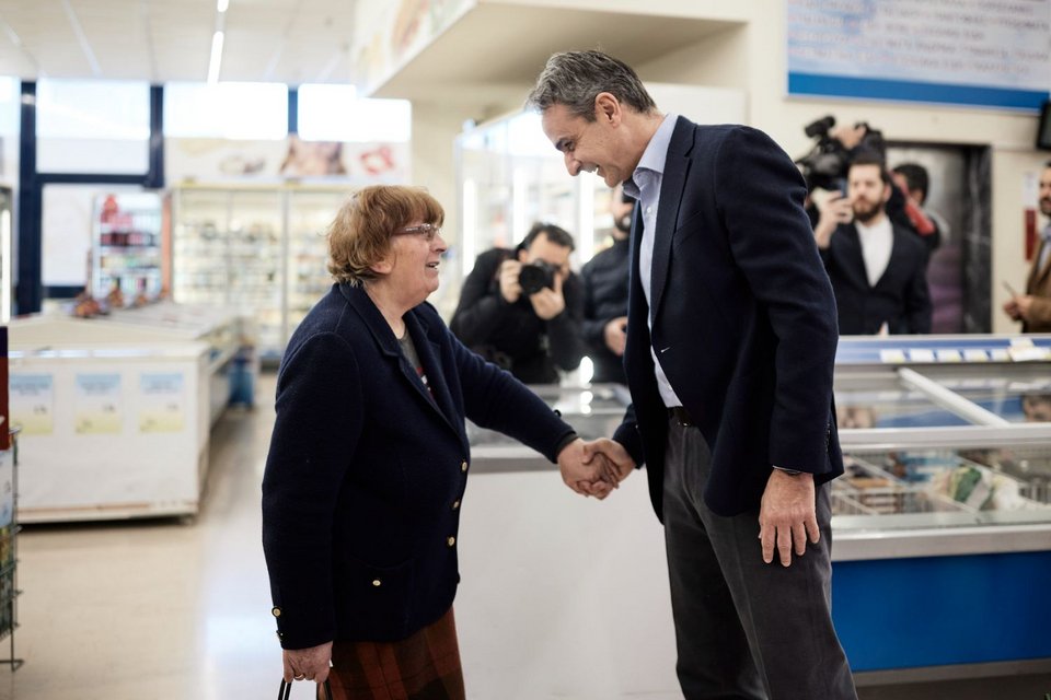 Εφοδος Μητσοτάκη σε σούπερ μάρκετ στη Λένορμαν