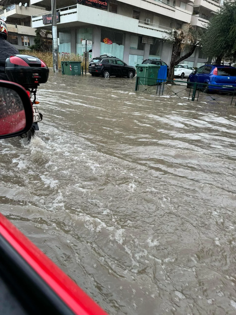 Πλημμύρες στο Καλαμάκι