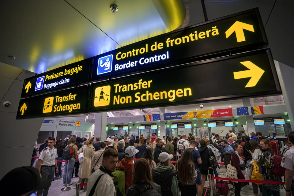 Eικόνα από αεροδρόμιο της Ρουμανίας σήμερα