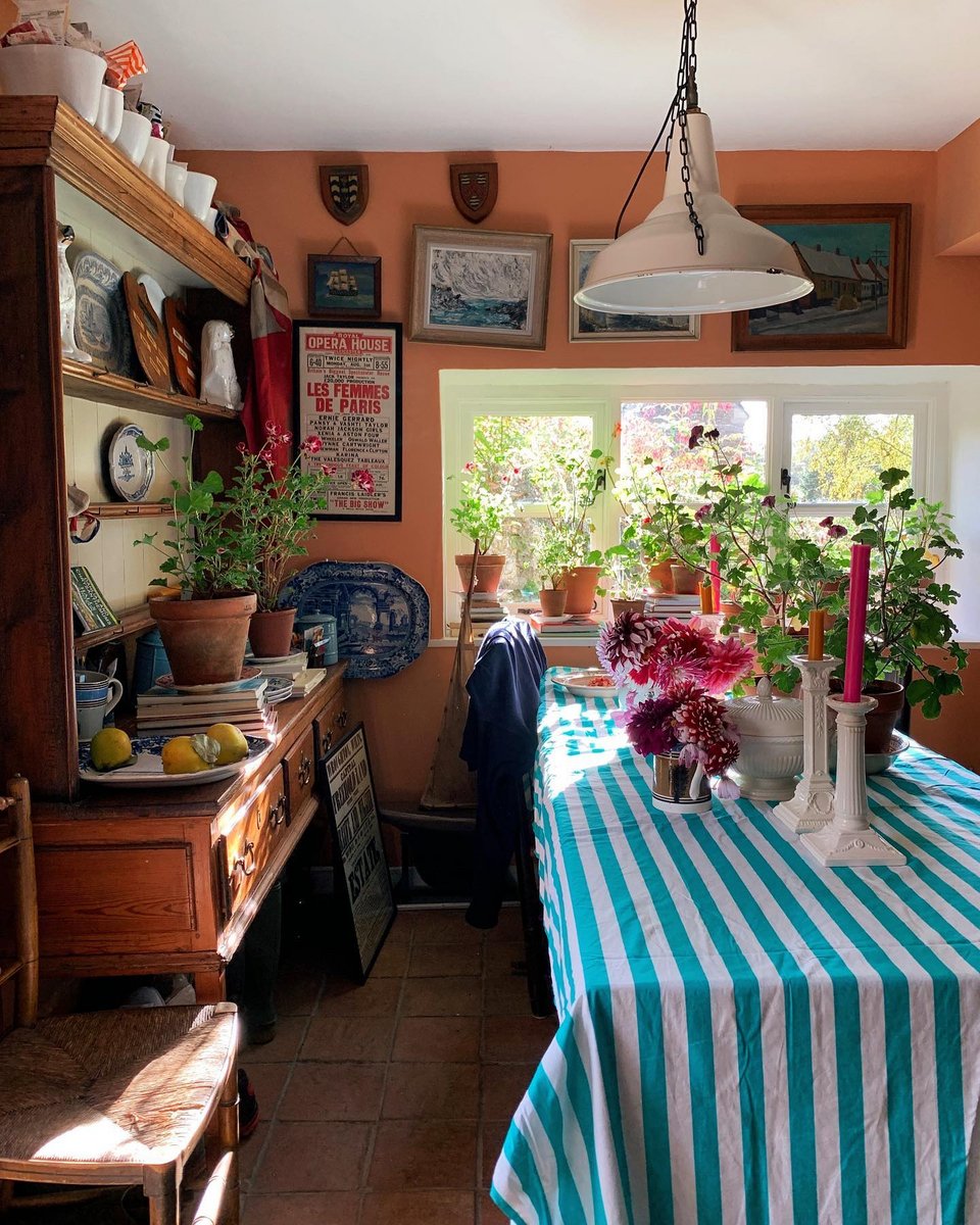 Η φωτεινή κουζίνα της αγροικίας / Φωτογραφία: sean_anthony_pritchard/Instagram