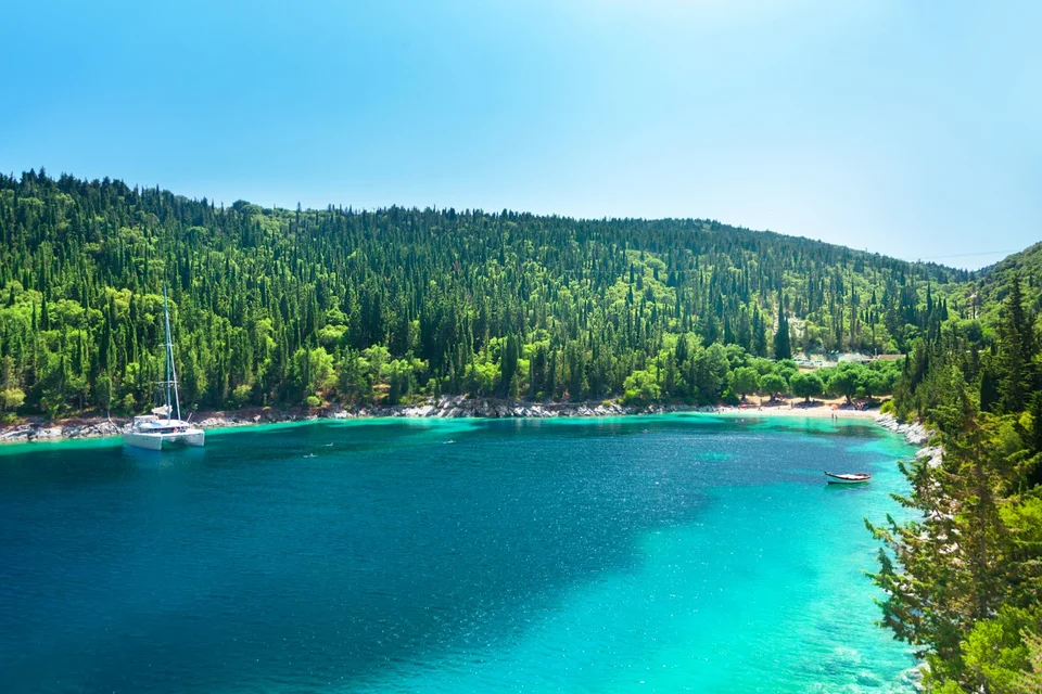 Η παραλία Φωκί στην Κεφαλλονιά