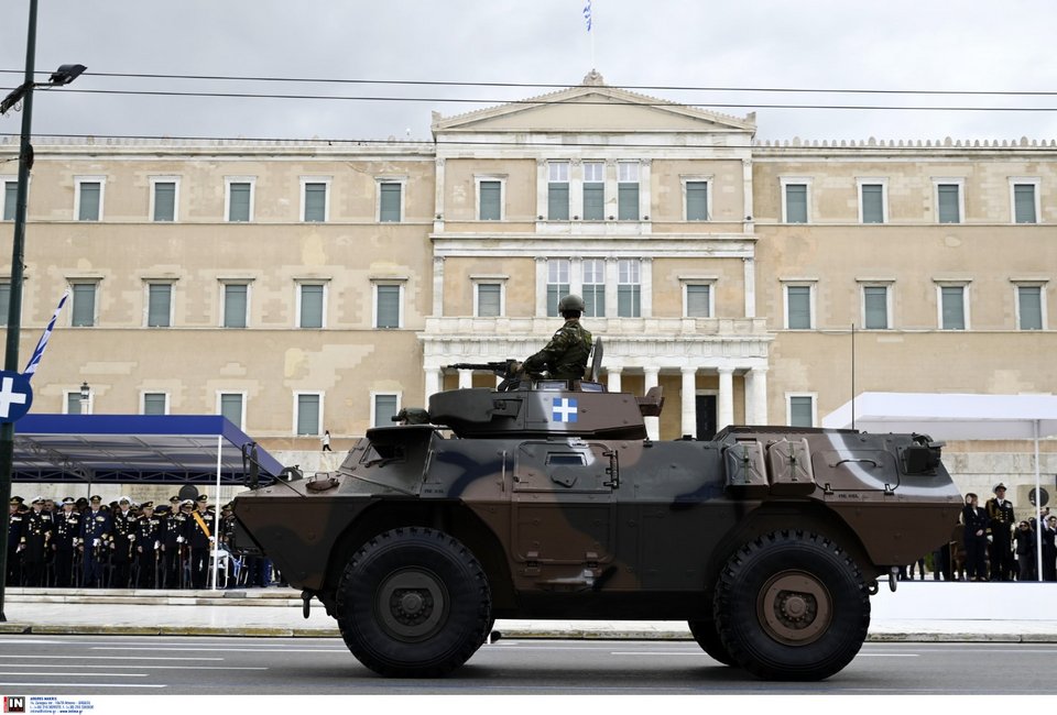 στρατιωτική παρέλαση στην Αθήνα για την 25η Μαρτίου