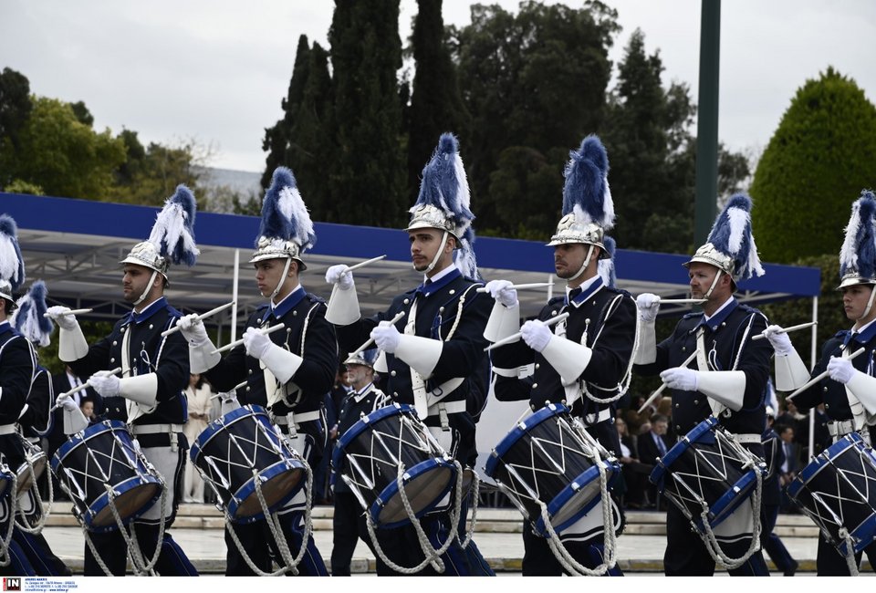 στρατιωτική παρέλαση στην Αθήνα για την 25η Μαρτίου