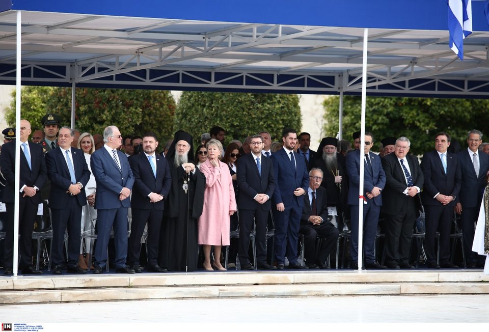 στρατιωτική παρέλαση στην Αθήνα για την 25η Μαρτίου