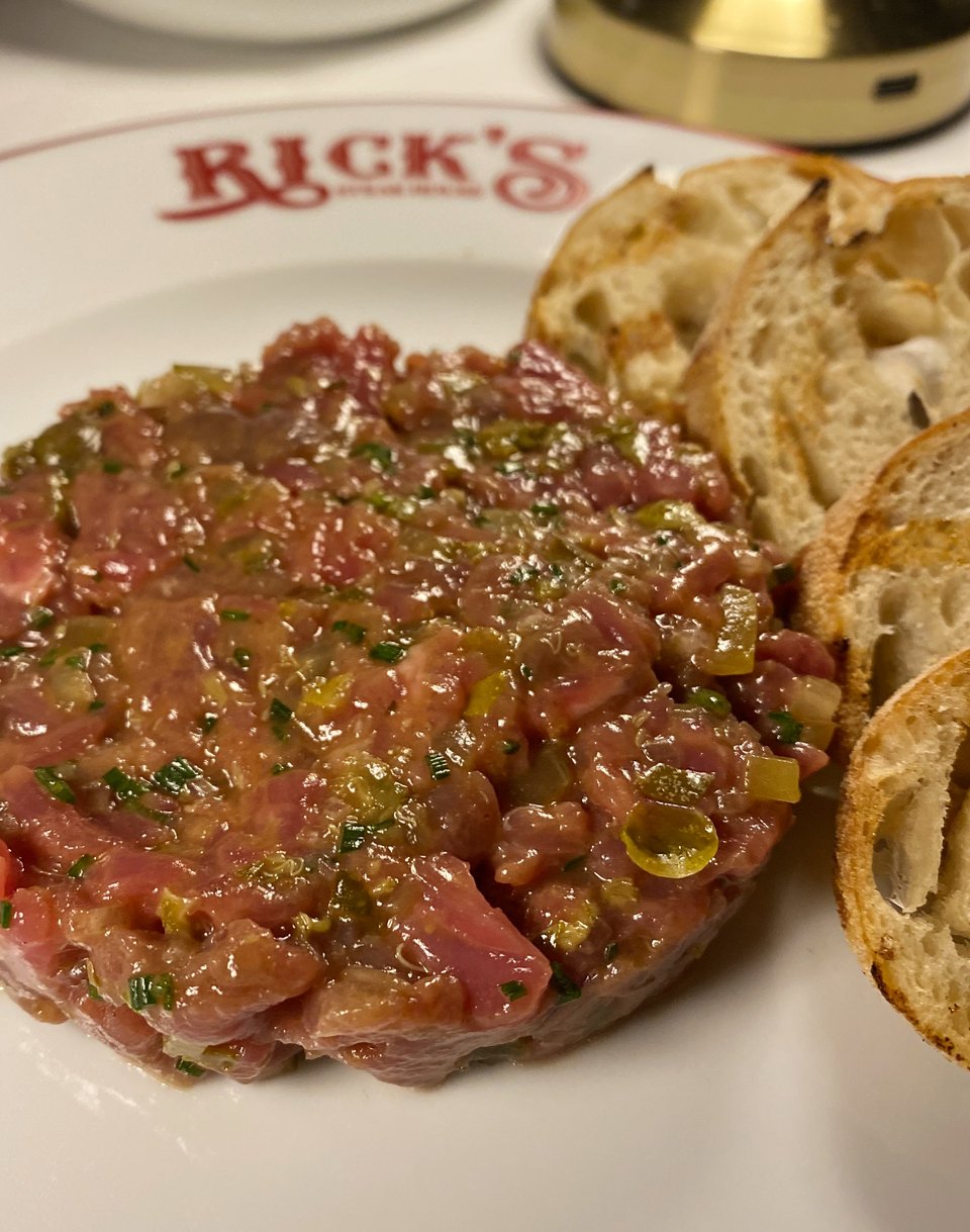 Το ταρτάρ μοσχαριού / Φωτογραφία: Μάνος Λειβαδάρος/iefimerida