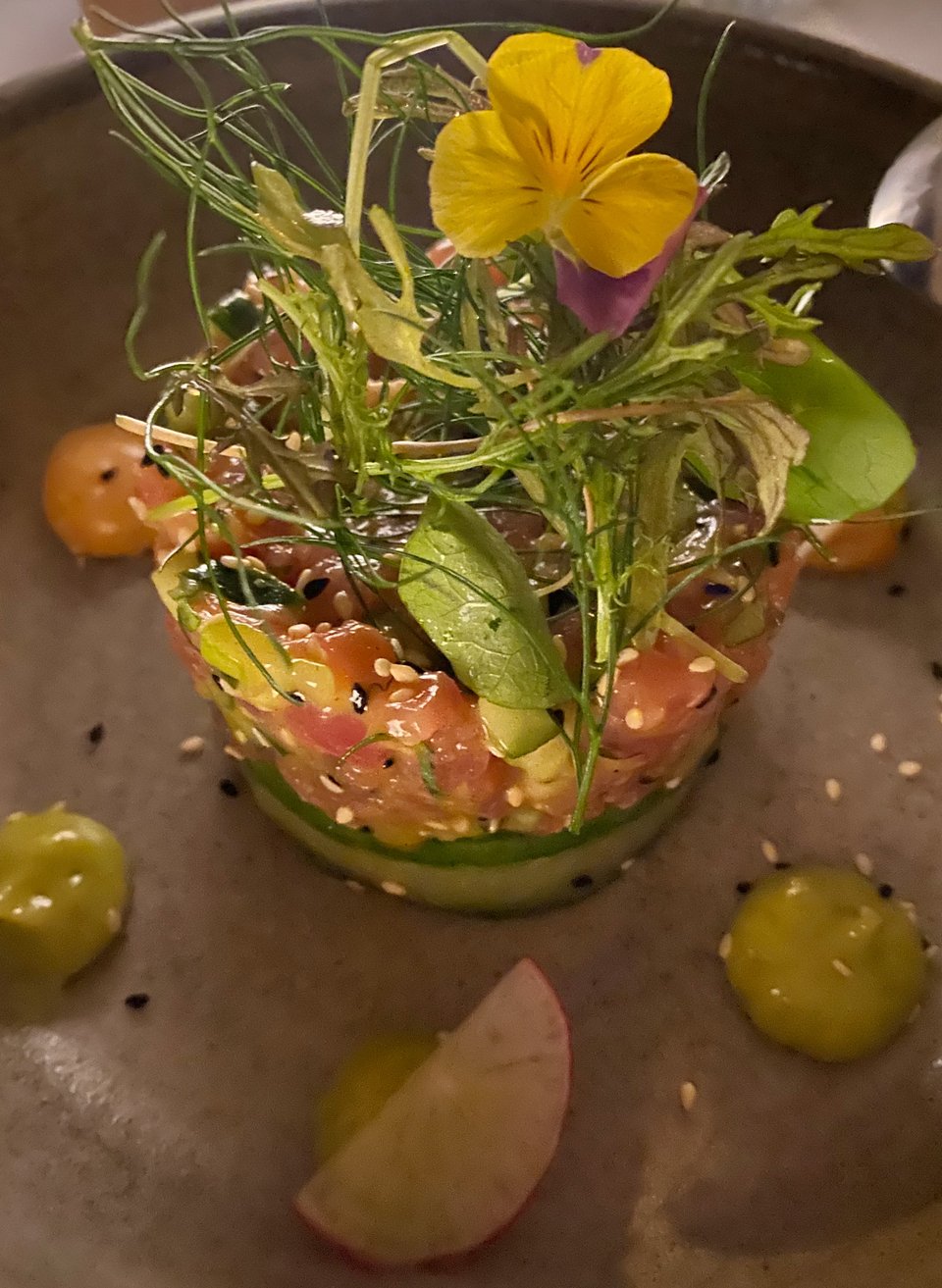 Το ταρτάρ τόνου / Φωτογραφία: Μάνος Λειβαδάρος/Iefimerida 