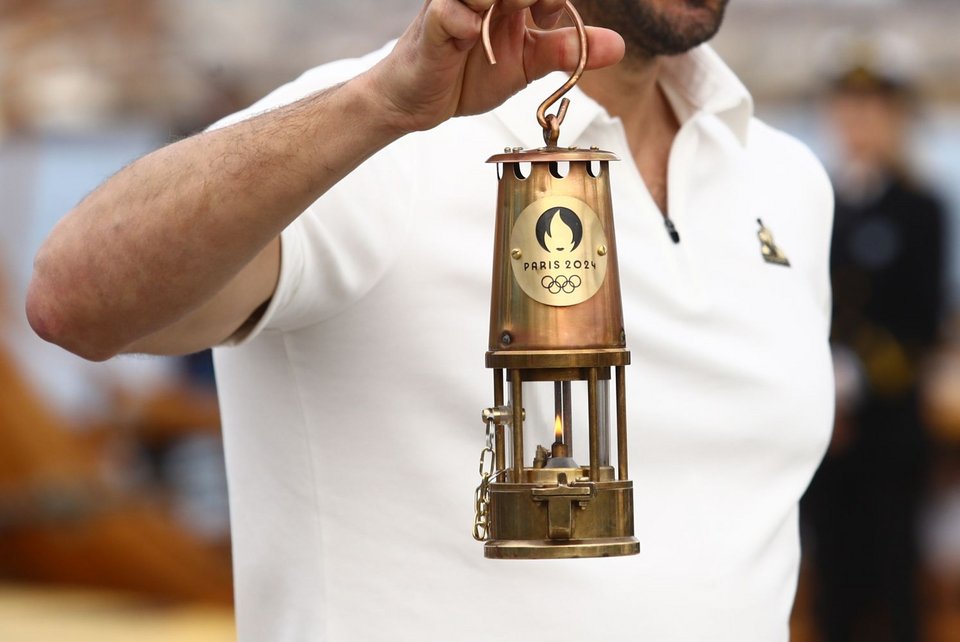 Το ιστιοφόρο Belem απέπλευσε από το λιμάνι του Πειραιά, μεταφέροντας την Ολυμπιακή Φλόγα / Φωτογραφία: Eurokinissi