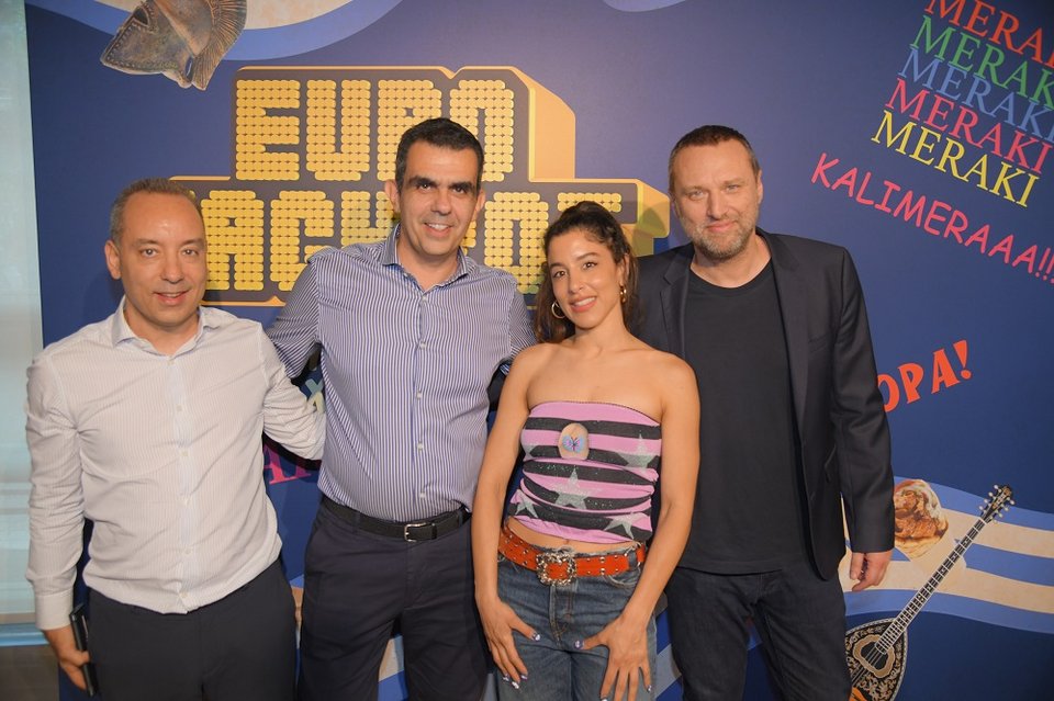 Οι Μανώλης Σταυρουλάκης, Public &amp; Media Relations Director του ΟΠΑΠ, Φώτης Ζησιμόπουλος, Chief Product Officer του ΟΠΑΠ και Γιάννης Ρόκκας, Chief Marketing Officer του ΟΠΑΠ, μαζί με τη Μαρίνα Σάττι 