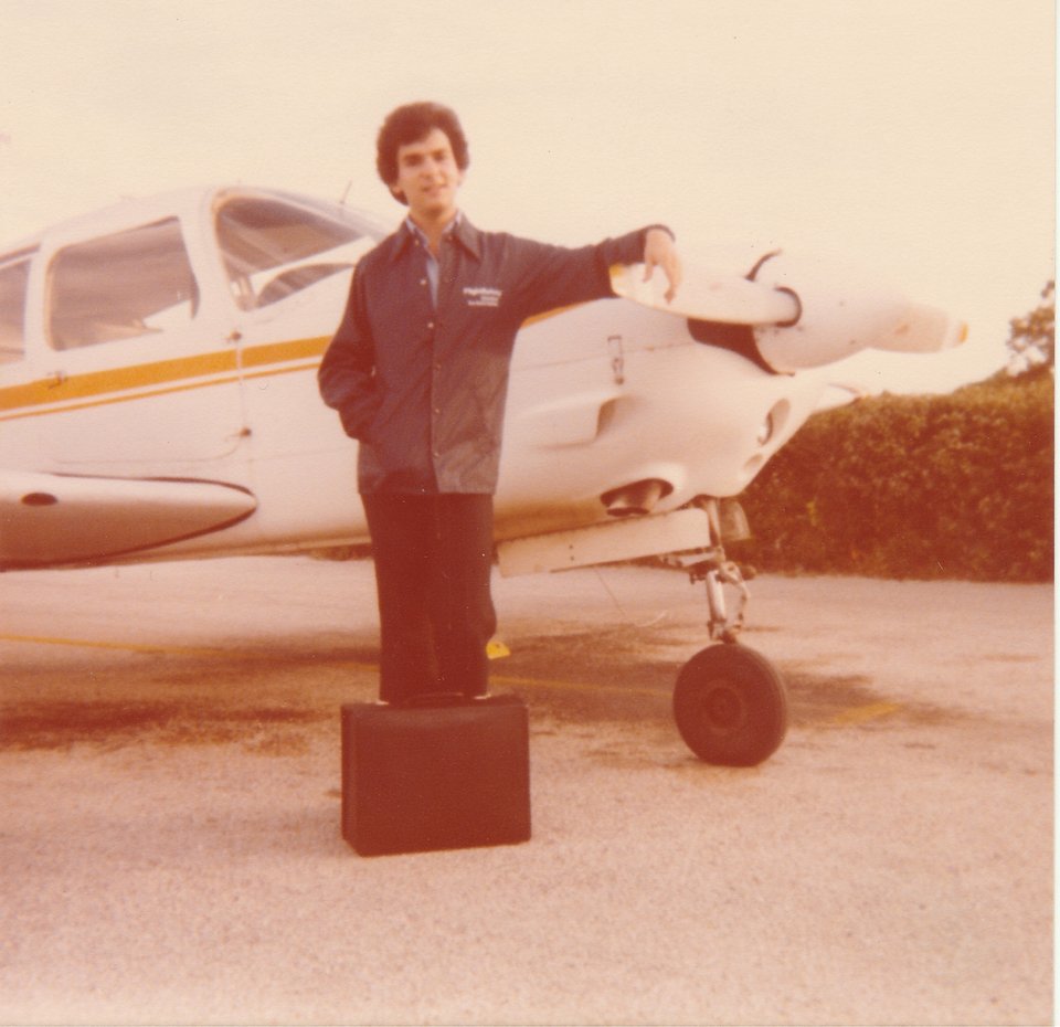Ο κ. Σινιόρος κατά τη φοίτησή του στη Flight Safety