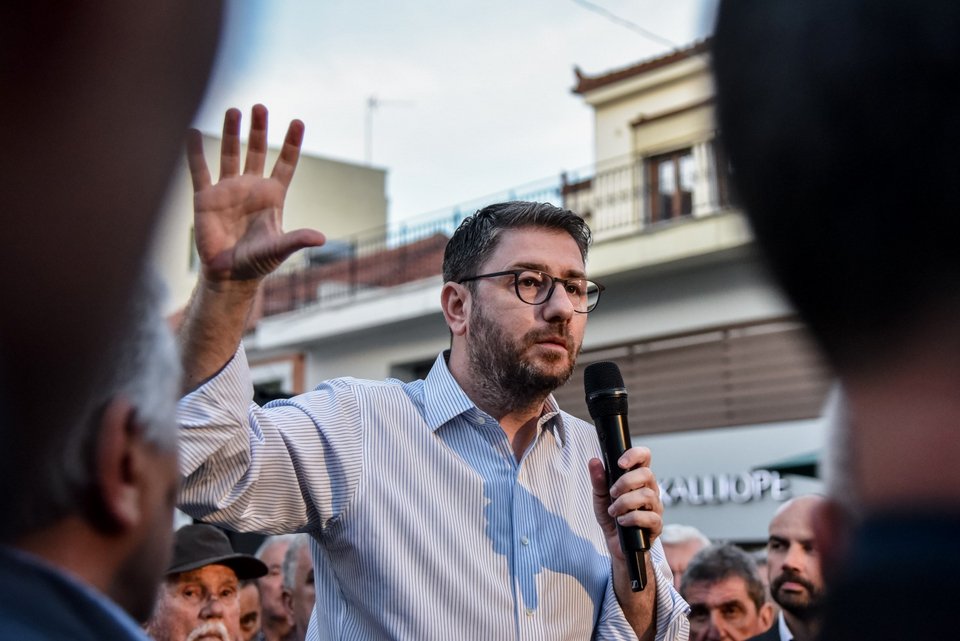 Ο Νίκος Ανδρουλάκης μιλά σε ανοικτή συγκέντρωση στην Πρέβεζα -Φωτογραφία: ΓΙΩΡΓΟΣ ΕΥΣΤΑΘΙΟΥ/EUROKINISSI