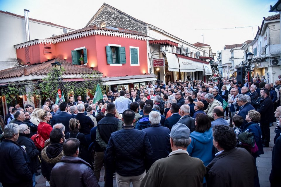 Ο Νίκος Ανδρουλάκης μιλά σε ανοικτή συγκέντρωση στην Πρέβεζα -Φωτογραφία: ΓΙΩΡΓΟΣ ΕΥΣΤΑΘΙΟΥ/EUROKINISSI