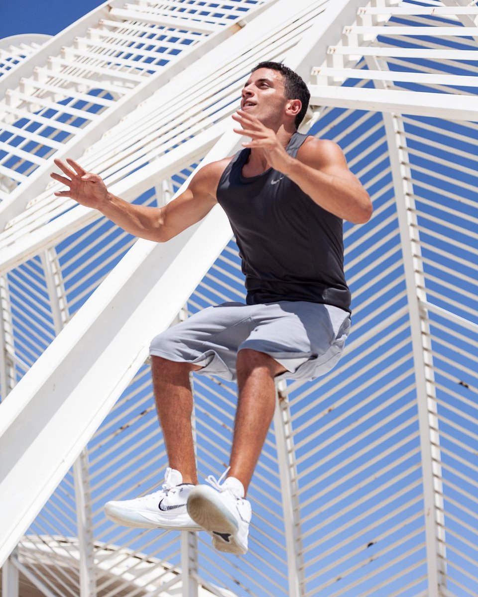 Ο 27 χρονος ντράμερ είναι παράλληλα άοκνος αθλητής. 