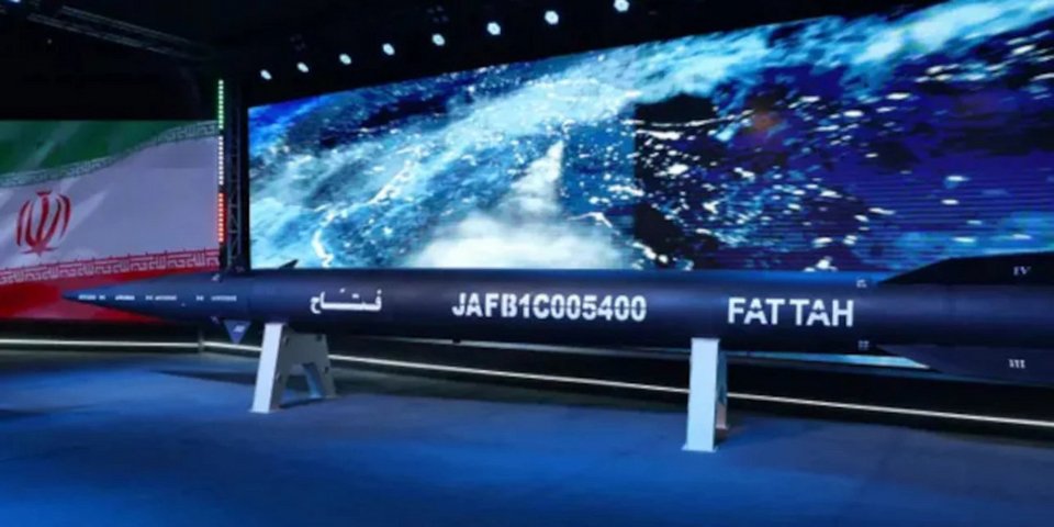 O υπερηχητικός πύραυλος Fattah που παρουσίασε το Ιράν τον Ιούνιο του 2023