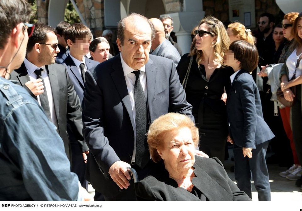  Ο Γιάννης Καραγιάννης με τη μητέρα του