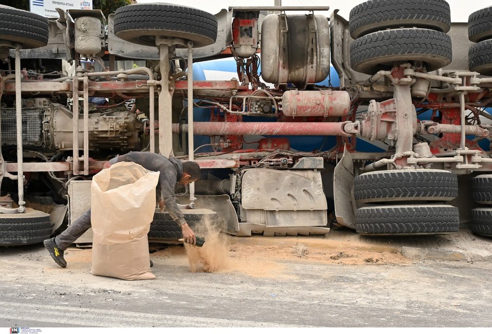 ανατροπή της μπετονιέρας στο Χαϊδάρι