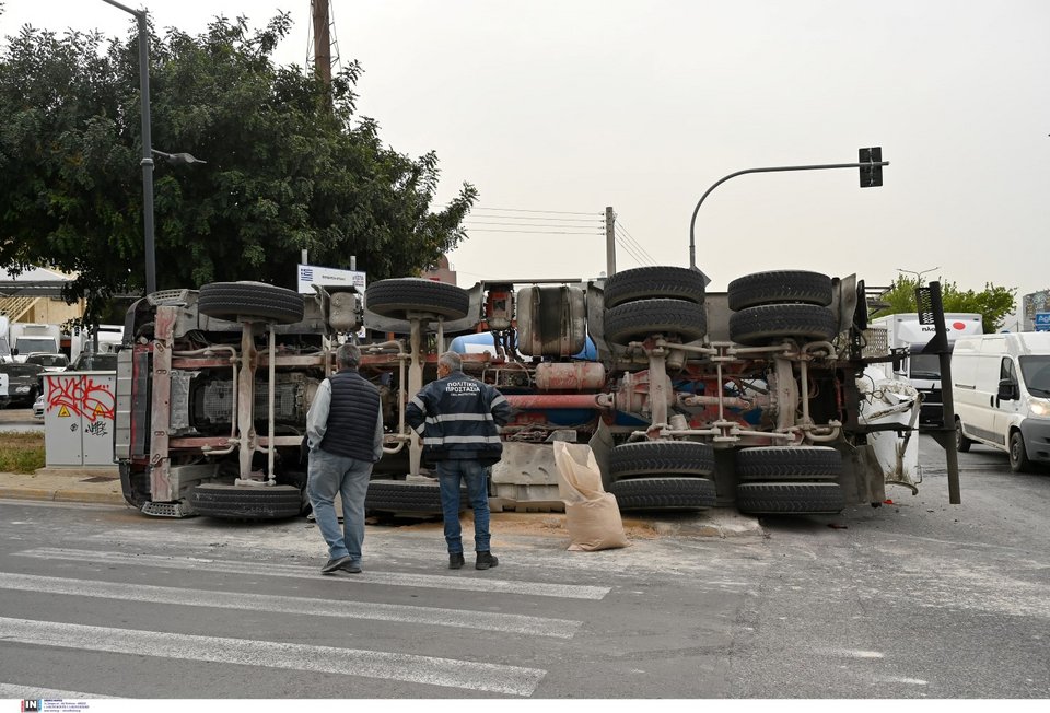ανατροπή της μπετονιέρας στο Χαϊδάρι