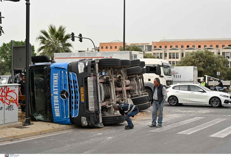 ανατροπή της μπετονιέρας στο Χαϊδάρι