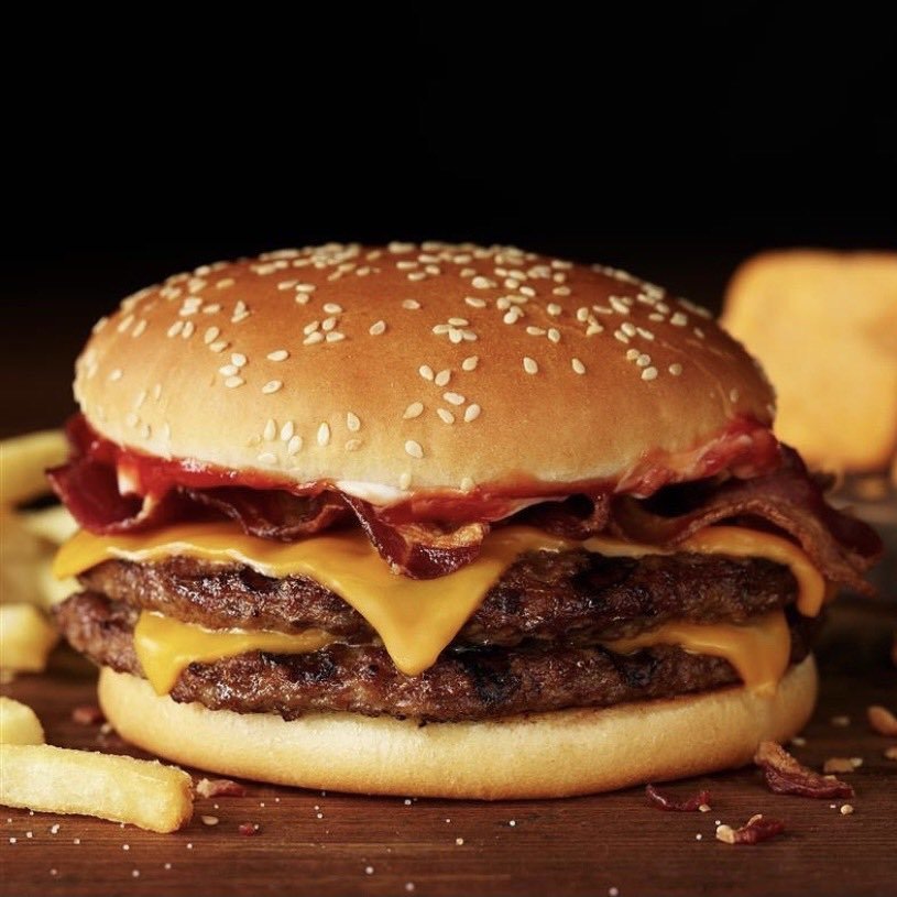 To smash burger του Queen / Φωτογραφία: queenburger1978/instagram