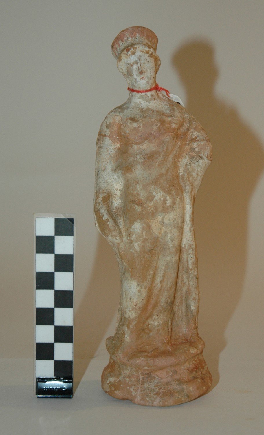 Πήλινο ειδώλιο γυναικείας μορφής κλασικών χρόνων