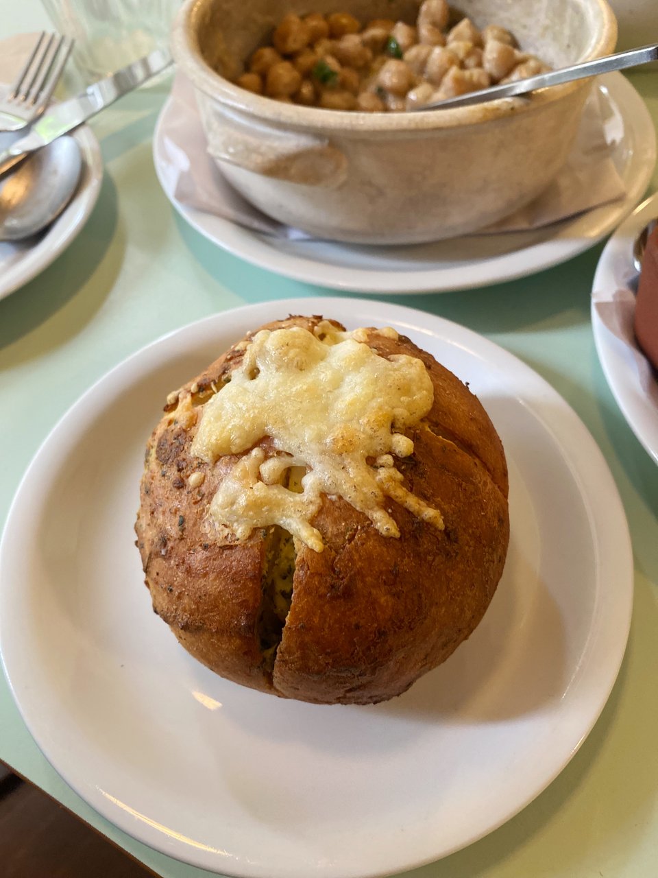 Χειροποίητο σκορδόψωμο / Φωτογραφία: Μάνος Λειβαδάρος/iefimerida