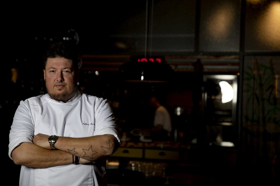 Ο Μίλτος Αρμένης, executive chef του ανανεωμένου πεντάστερου resort Restia Suites