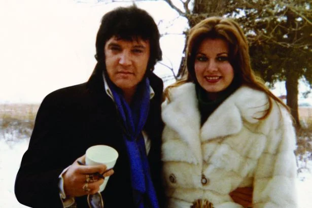 Το πτώμα του Elvis βρέθηκε από τη φίλη του, Ginger Alden